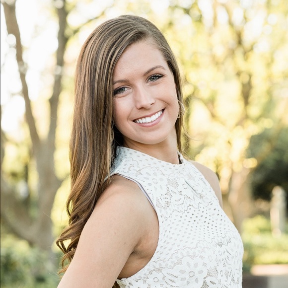 Meet your Posher, Erin - Picture 2 of 4